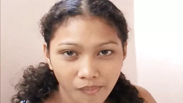 Debbie el chocho mas peludo del mundo se vuelve loca follada por su novio
