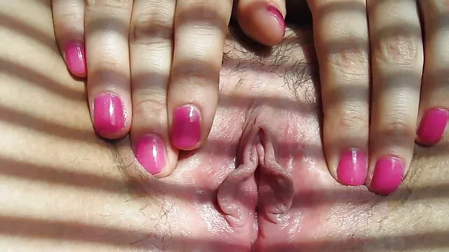 La tetona de ébano Angelica Wilson trabaja en las videos de viejos comiendo coños pollas Gloryhole