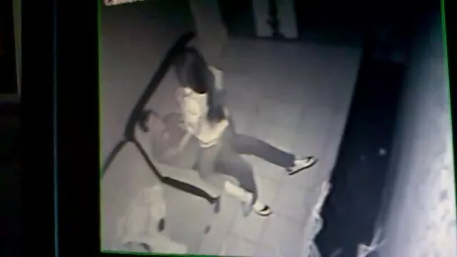 Tetona femdom arruina clientes coños ricos follando masaje