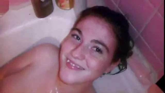 Jugando con coños rasurados xxx el coño con chicas emo calientes