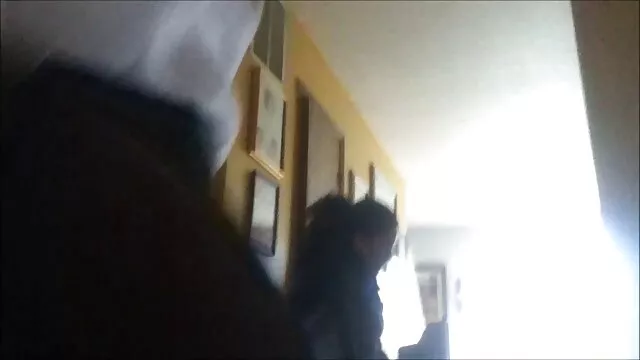Tres mejores amigas sexy corridas internas en chochos se follan en la piscina