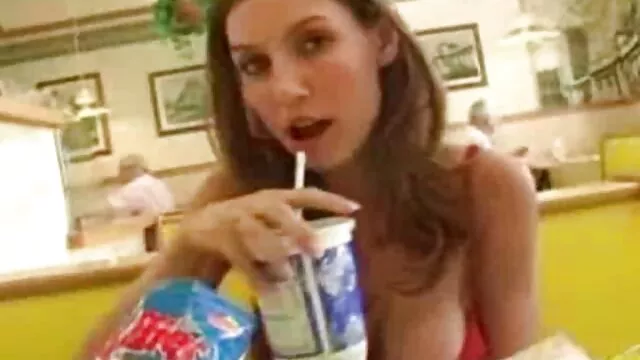Ébano videos pornos mamadas de coños babe jerking polla para complacer tio