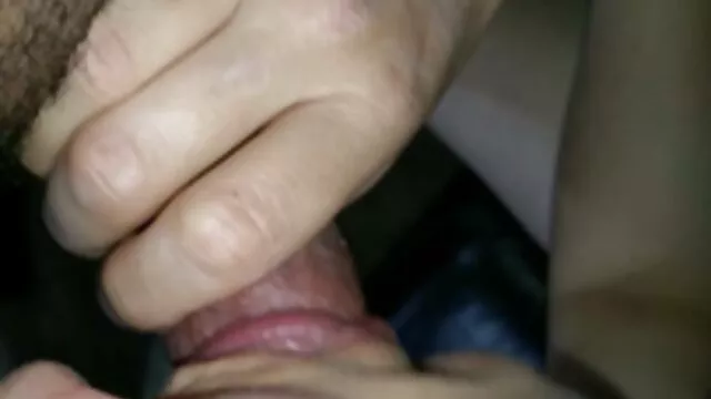 Chica francesa de tetas pequeñas me folla coños peludos cogiendo POV en porno amateur
